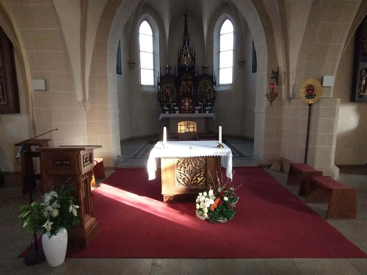 Hülfensberg - Altarraum der Erlöserkirche