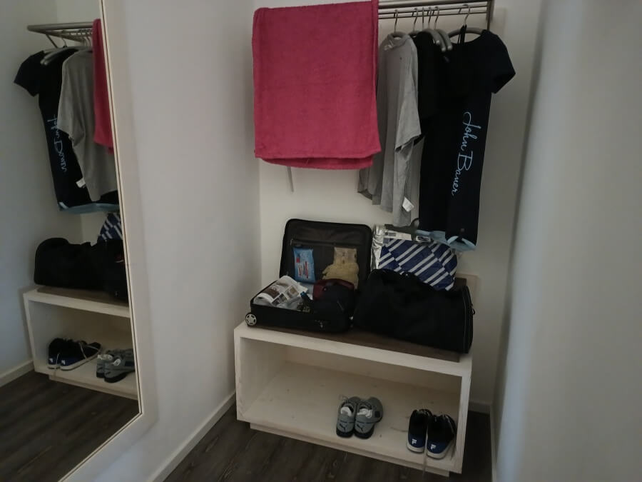 Hotel Holunderhof - Flurgarderobe