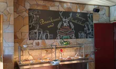Brauner Hirsch Sophienhof: Unser Sonntagsausflug mit Buffet und Stierbergsteich-Runde